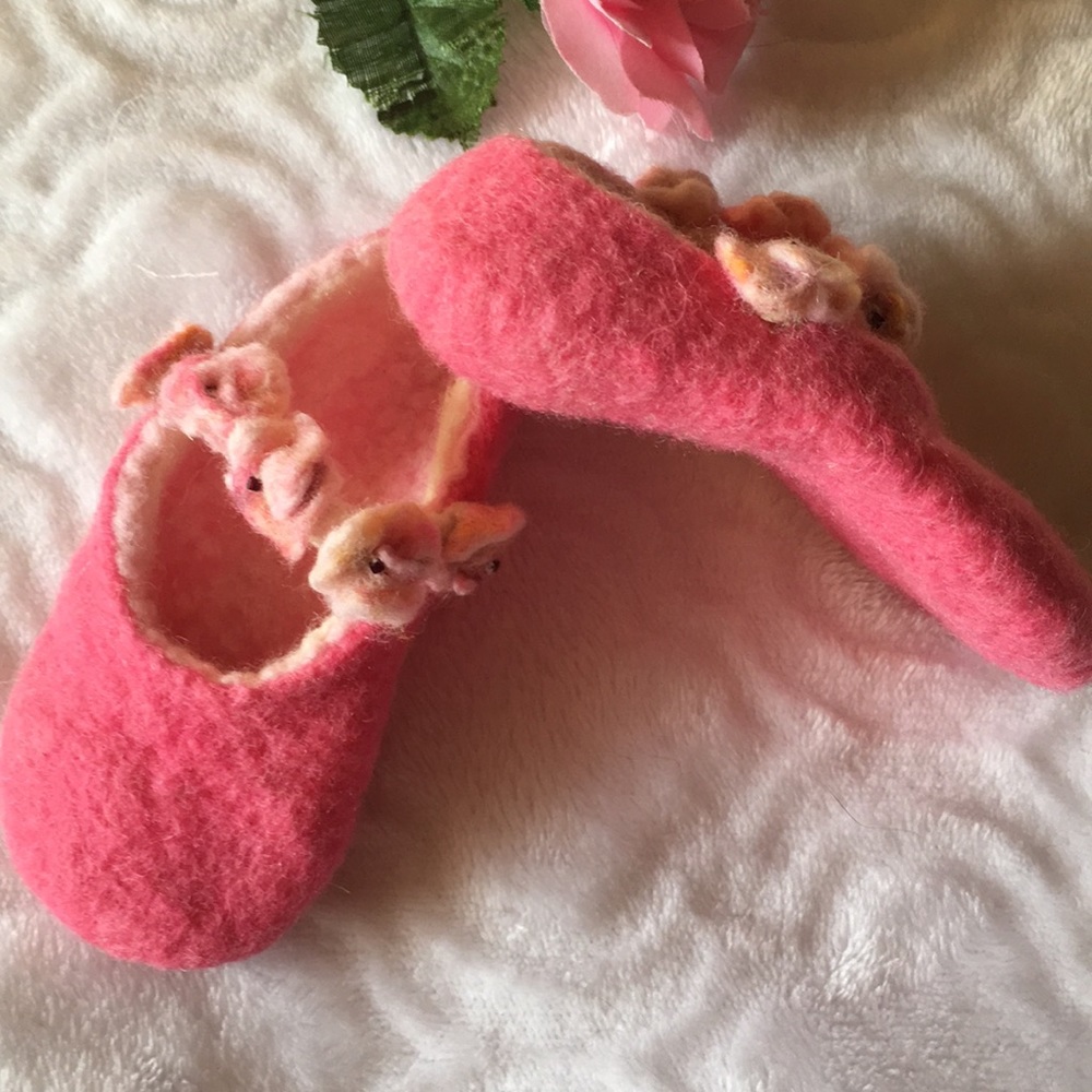 —SOLD—MERINO HANDMADE SOCK-SLIPPERS, baby 8-10 - Picture 2 of 7